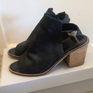 Open toe strappy buckle suede bootie